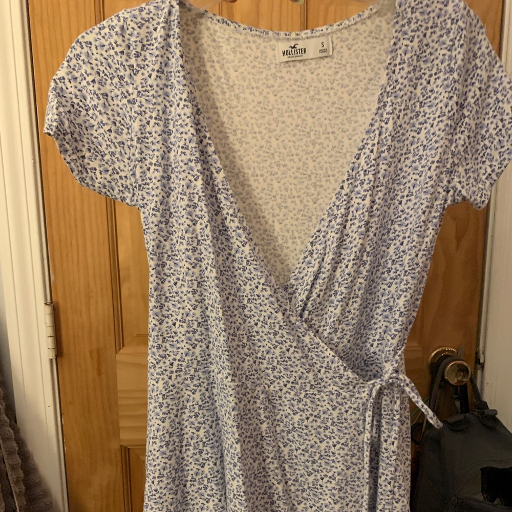 Hollister cross tie blue floral dress🫐